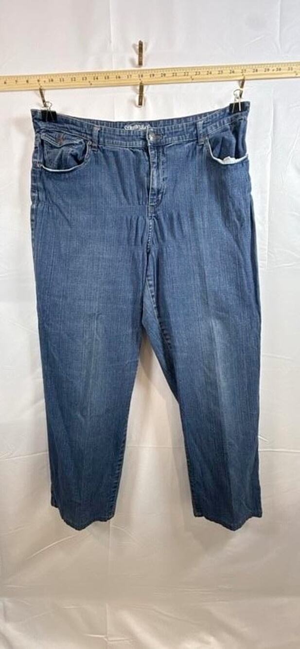 St John's Bay Jeans Womens Plus Size 18W Blue Denim Medium Wash Straight Leg